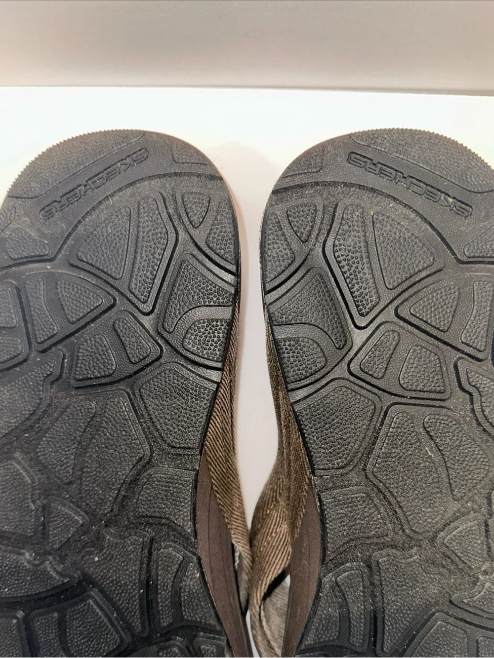 Skechers Men Relaxed Fit Luxe Foam Flip Flop Thong Brown Size 12 Never Worn
